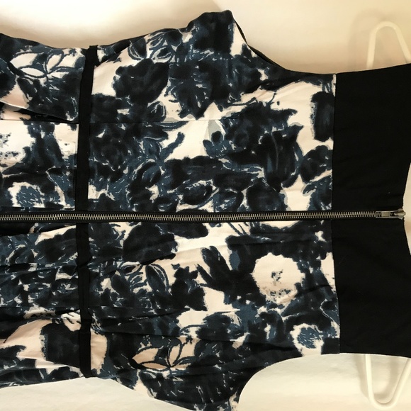 SOLD - ModCloth Esley Retro Sleeveless Sweetheart Dress - Picture 4 of 5